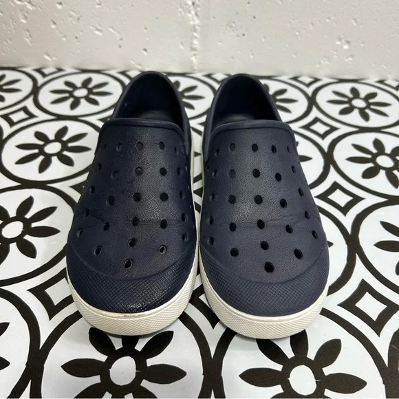Old Navy Toddler Boys Blue Slip-On Water Shoes 11 - Picture 2 of 6